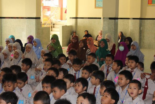MOS siswa baru 2014 2015 sdmuhcc hari ke 2
